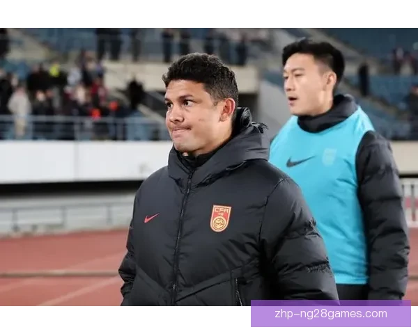 艾克森成国足首位无血缘归化球员引发中国足球归化时代讨论升温记
